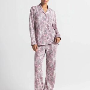 SKIMS Sleep Women's Long Sleeve Button Up Set